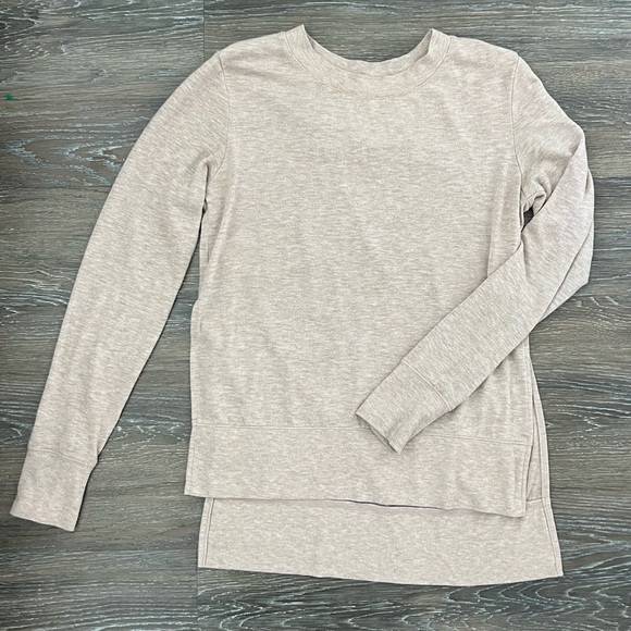 ALO Yoga Tops - Alo Long Sleeve